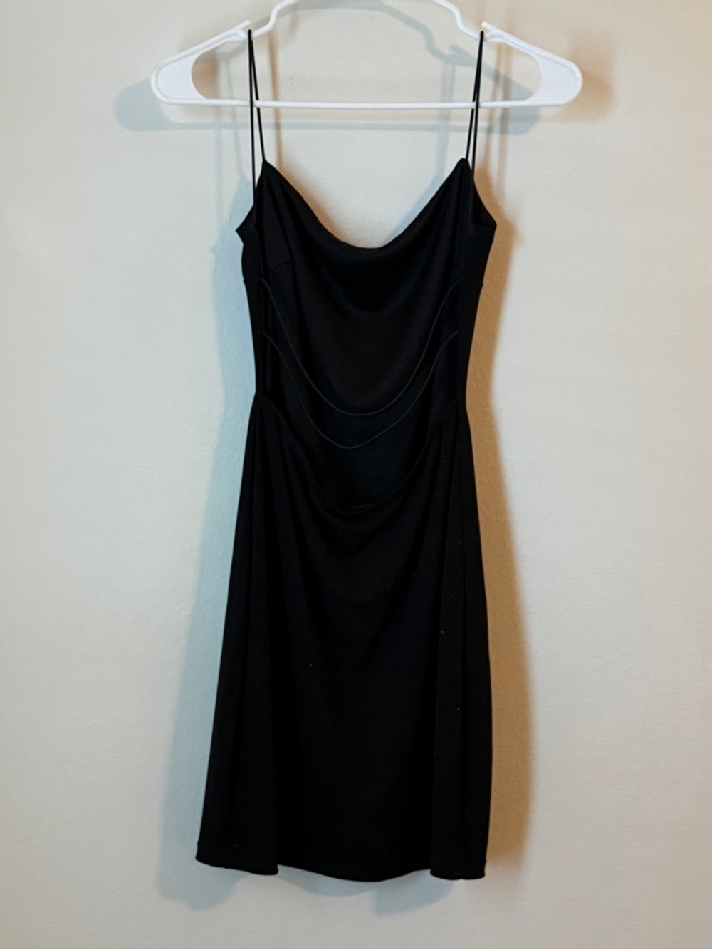 Windsor Glittery Black Spaghetti Strap Bodycon backless Dress - Picture 4 of 7